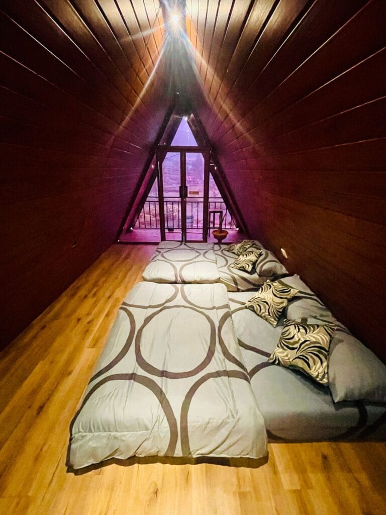 1084CAA2-3743-43C7-97AD-389949064BAD