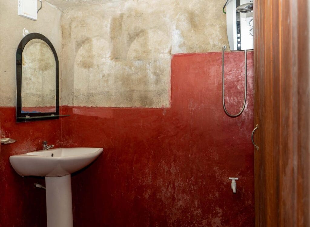 4a910c5c-8a00-4ec2-bf13-3287c0bc4944-1