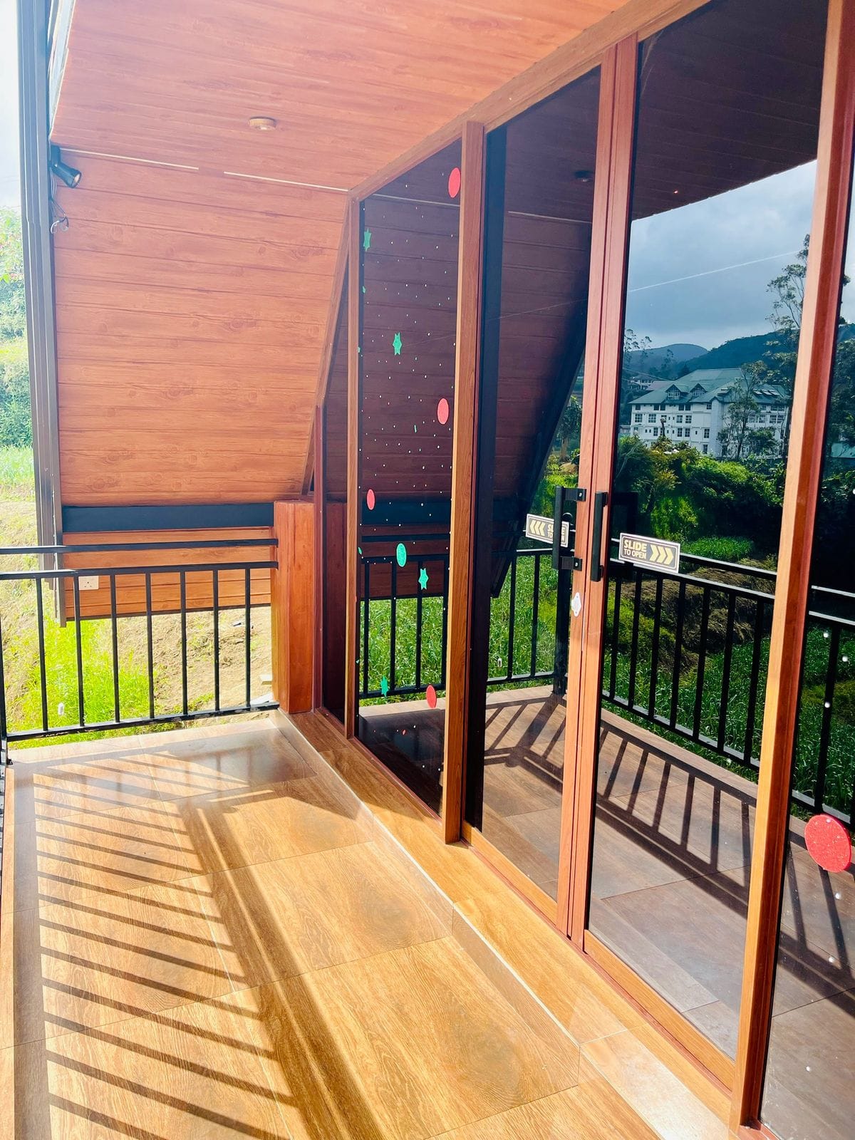 FFBAADA7-EF19-479C-B426-34441FAA066A