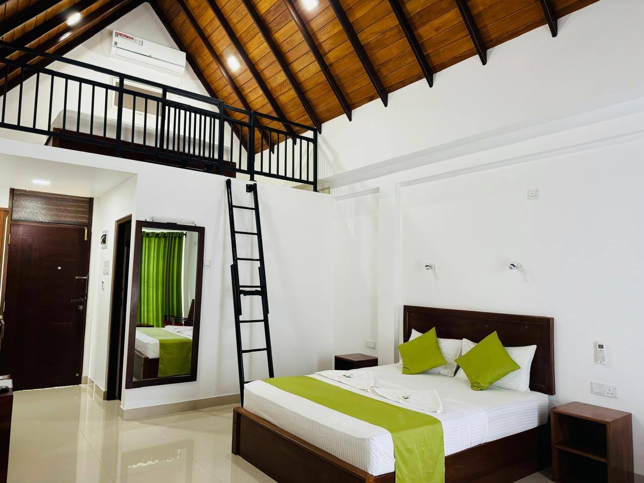 518132665_714772278037682_7848375318611993580_n